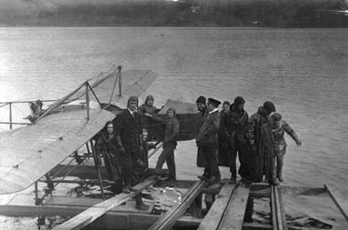 The image shows WWI pilots training in a seaplane in the south of England (National Records of Scotland reference: GD486/206)
